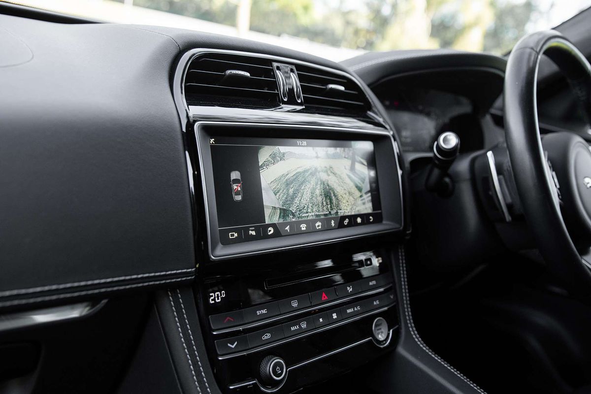2019 Jaguar F-PACE 20d Chequered Flag X761
