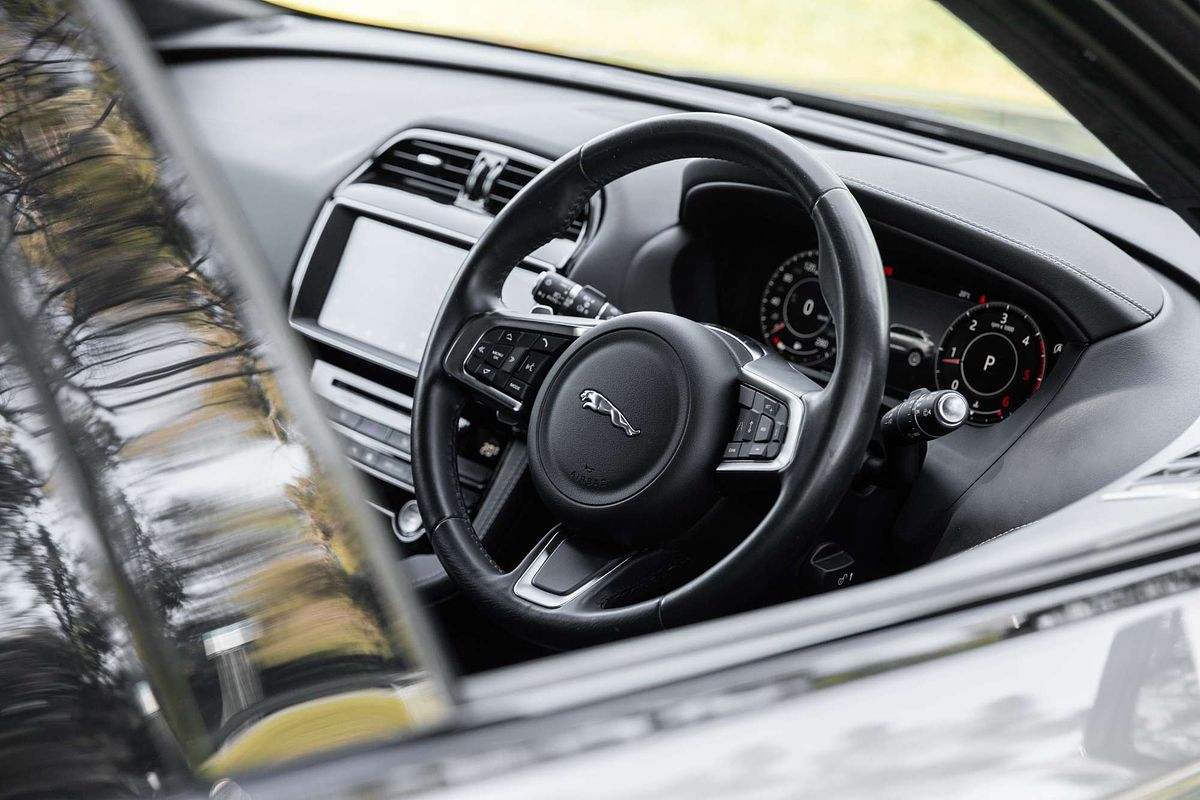 2019 Jaguar F-PACE 20d Chequered Flag X761