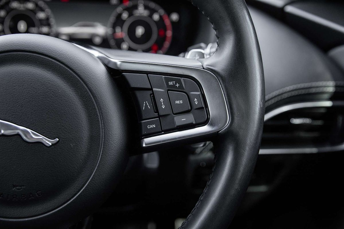 2019 Jaguar F-PACE 20d Chequered Flag X761
