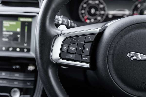 2019 Jaguar F-PACE 20d Chequered Flag X761