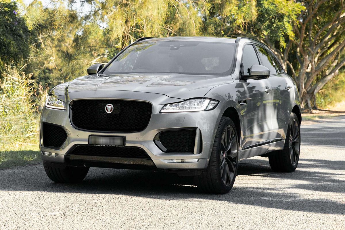 2019 Jaguar F-PACE 20d Chequered Flag X761