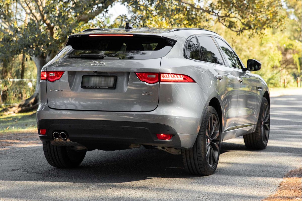 2019 Jaguar F-PACE 20d Chequered Flag X761