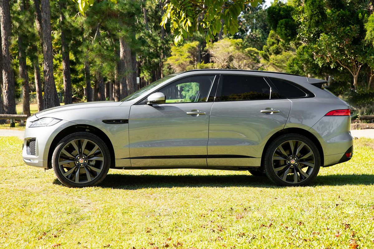 2019 Jaguar F-PACE 20d Chequered Flag X761