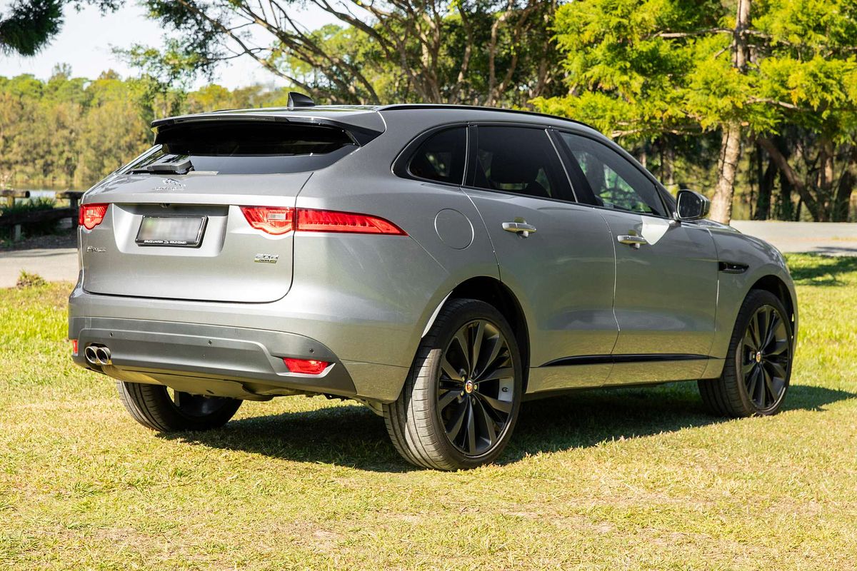2019 Jaguar F-PACE 20d Chequered Flag X761