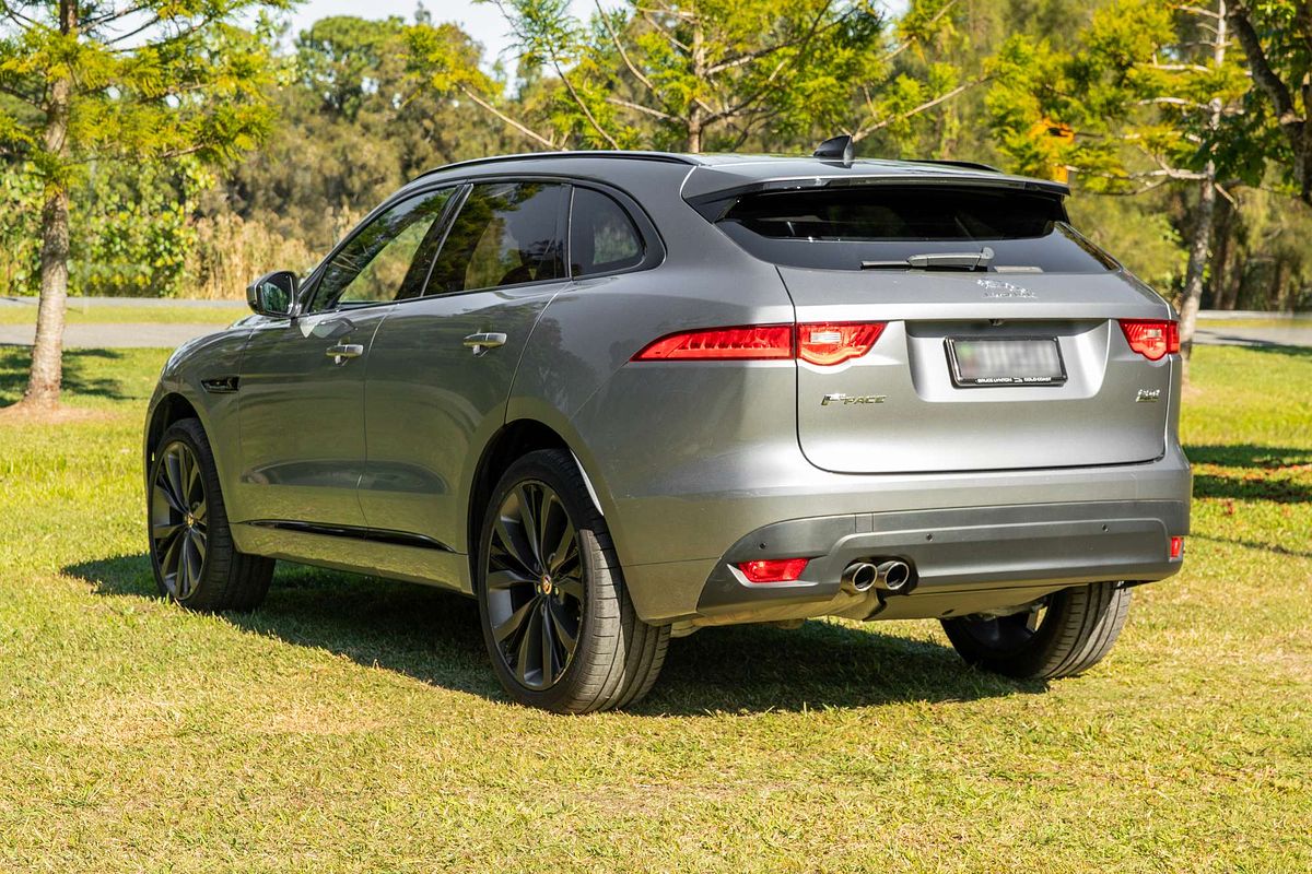 2019 Jaguar F-PACE 20d Chequered Flag X761