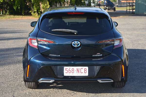 2018 Toyota Corolla ZR Hybrid ZWE211R