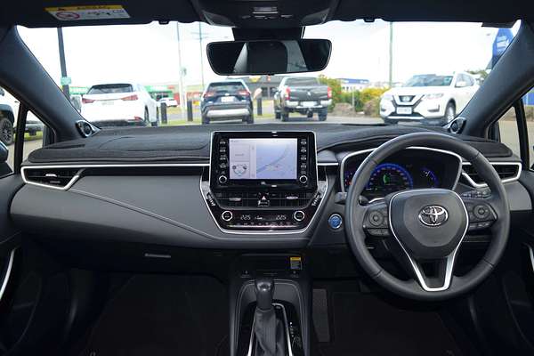 2018 Toyota Corolla ZR Hybrid ZWE211R