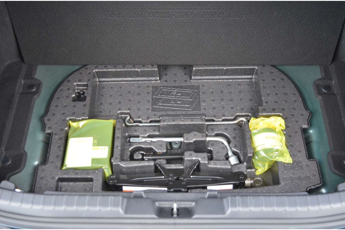 2018 Toyota Corolla ZR Hybrid ZWE211R
