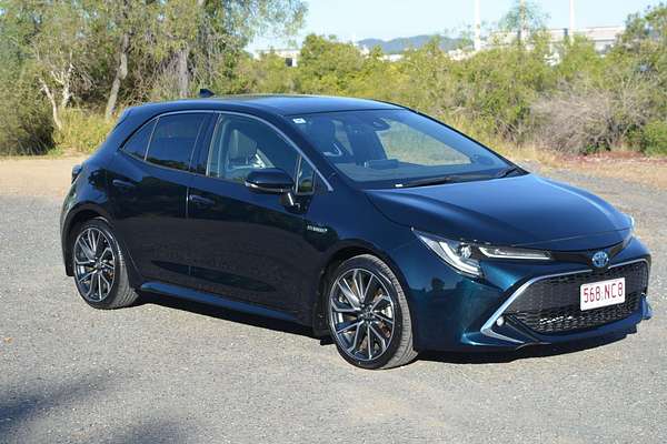 2018 Toyota Corolla ZR Hybrid ZWE211R