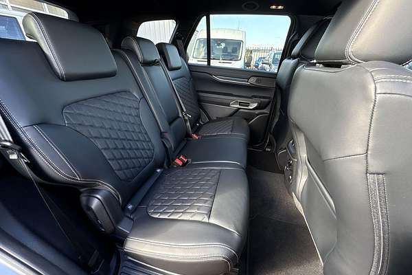 2025 Ford Everest Platinum 3.0L