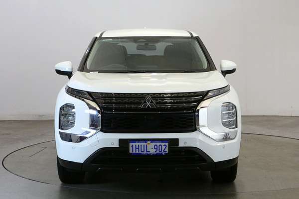2023 Mitsubishi Outlander ES ZM