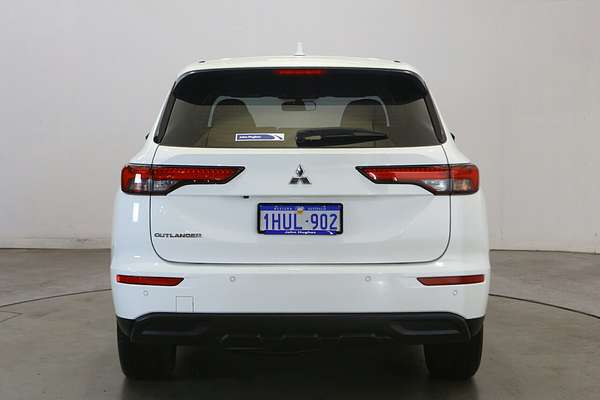 2023 Mitsubishi Outlander ES ZM