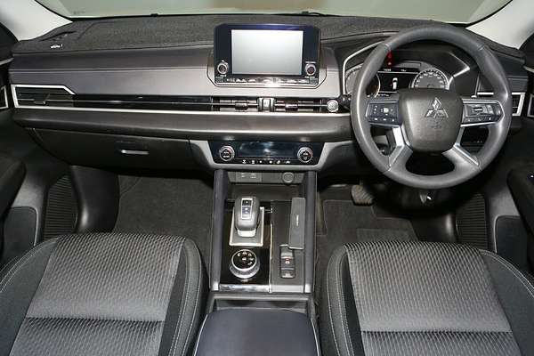 2023 Mitsubishi Outlander ES ZM