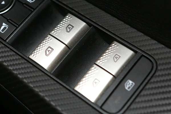 2023 Mitsubishi Outlander ES ZM