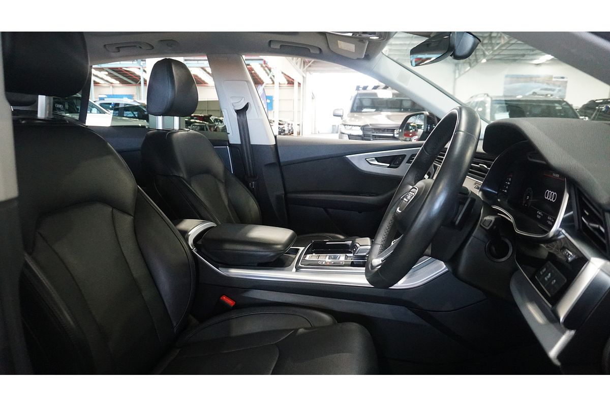 2021 Audi Q8 50 TDI S line F1