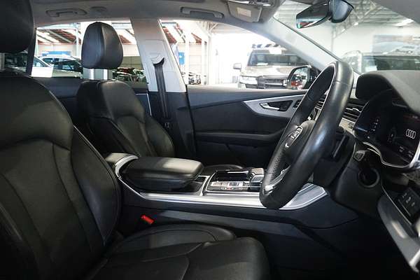 2021 Audi Q8 50 TDI S line F1