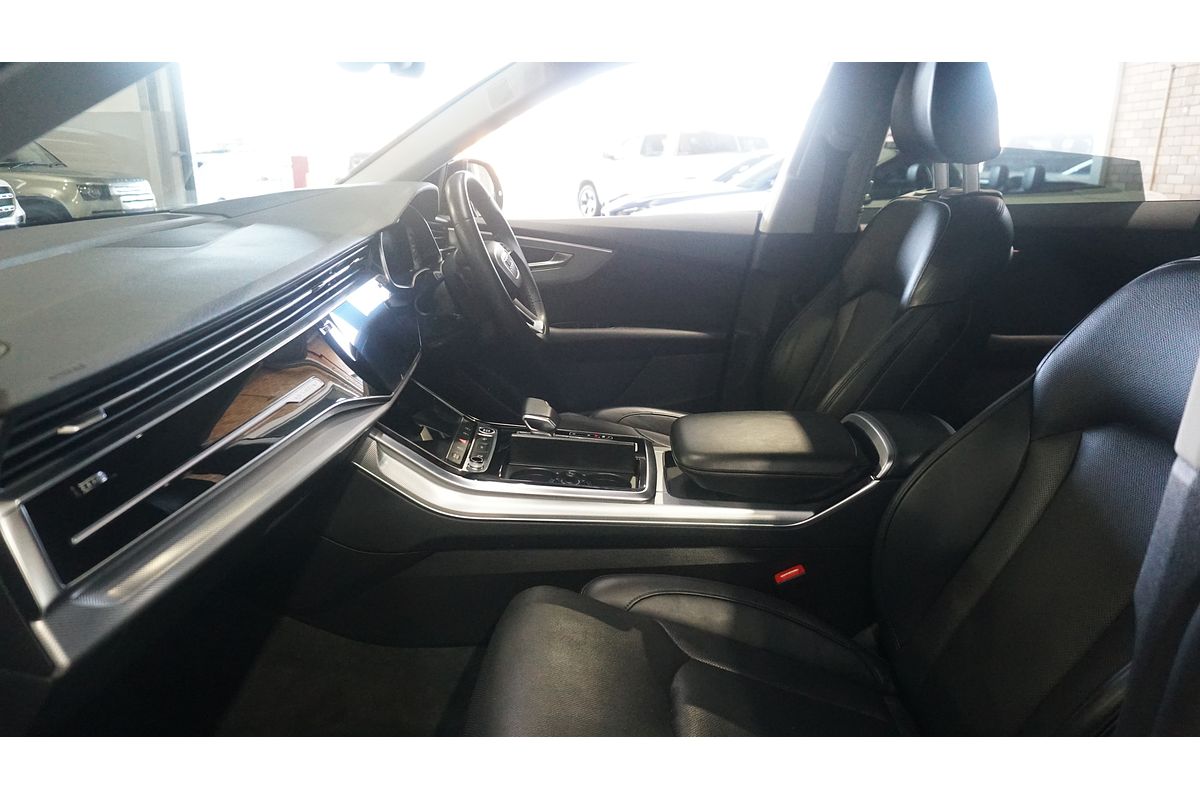 2021 Audi Q8 50 TDI S line F1