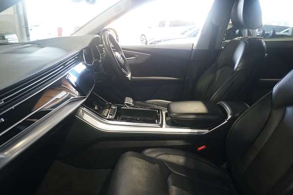 2021 Audi Q8 50 TDI S line F1