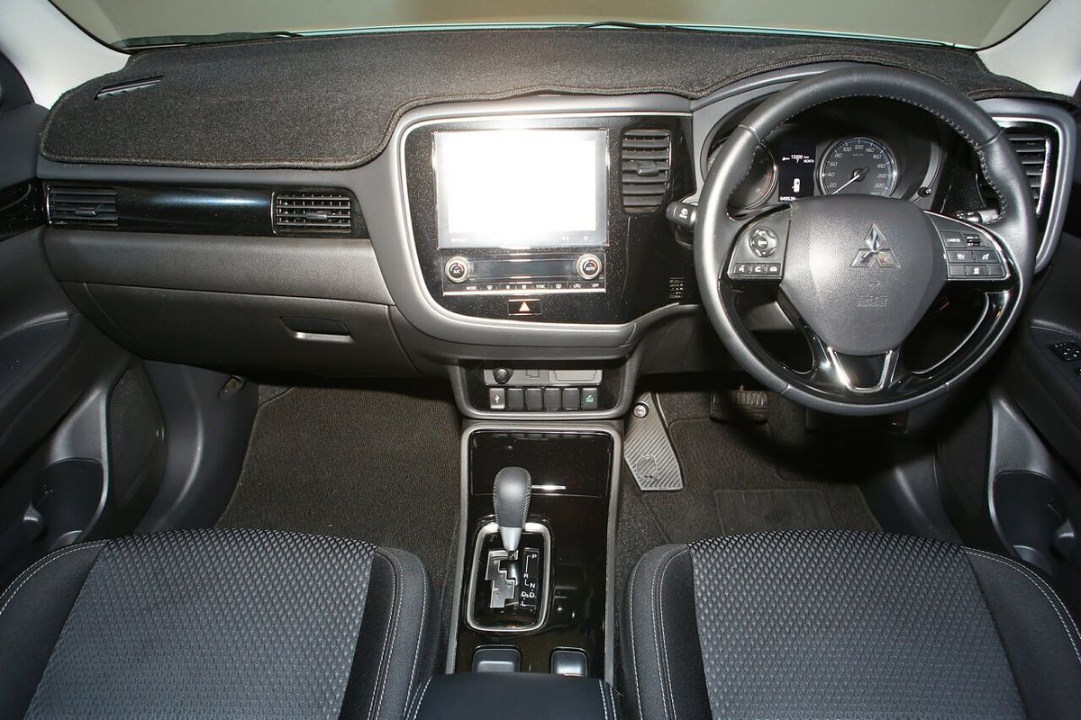 2020 Mitsubishi Outlander ES ZL
