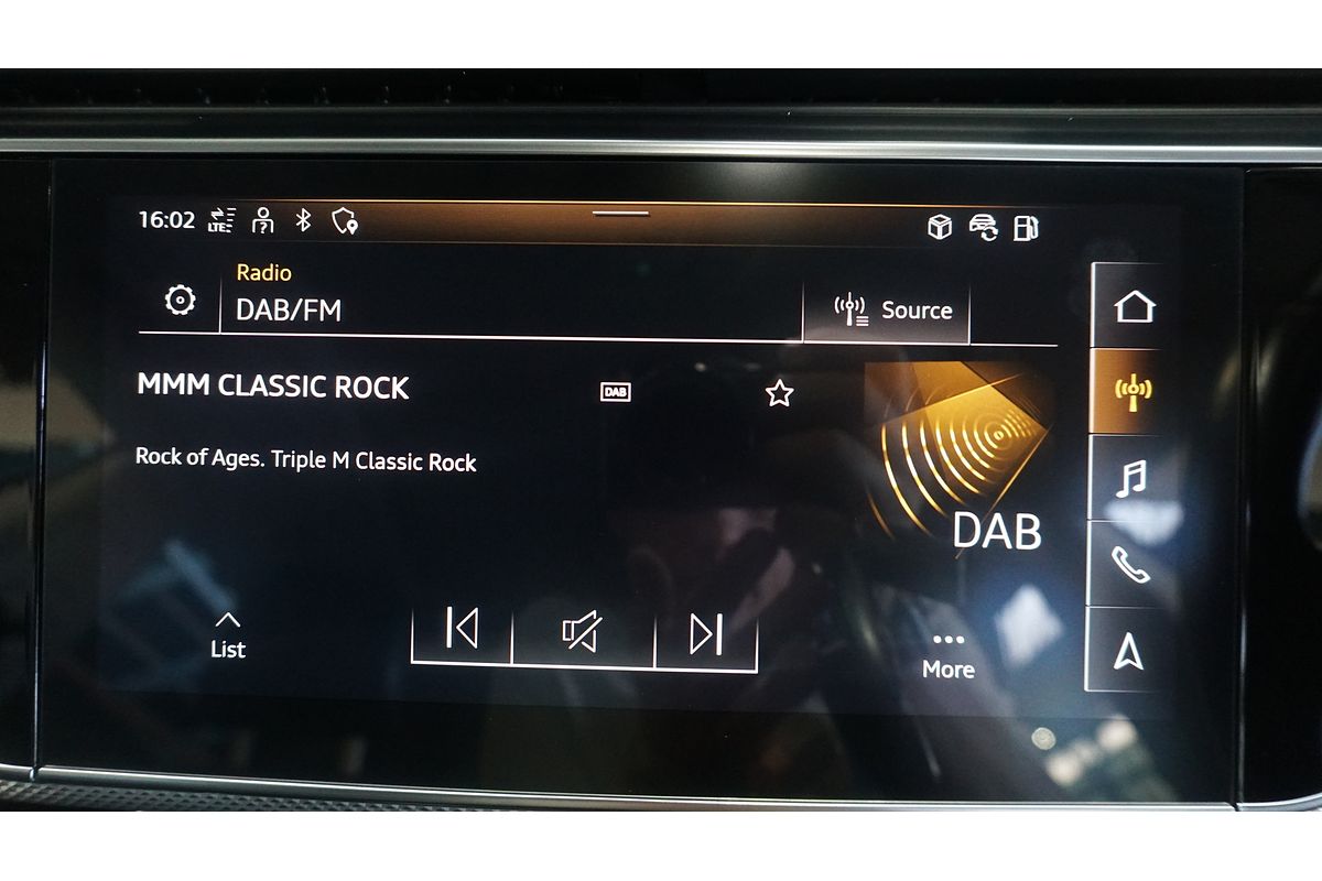 2021 Audi Q8 50 TDI S line F1