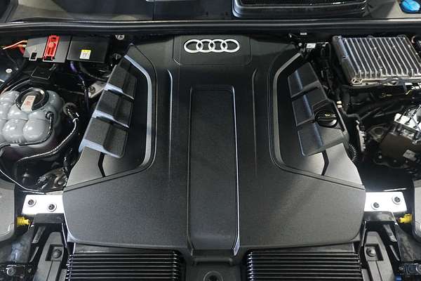 2021 Audi Q8 50 TDI S line F1