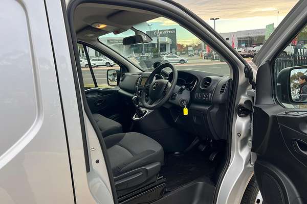 2022 Mitsubishi Express GLX SN SWB