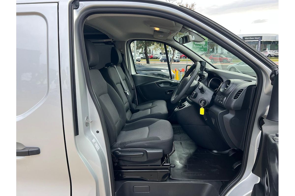 2022 Mitsubishi Express GLX SN SWB