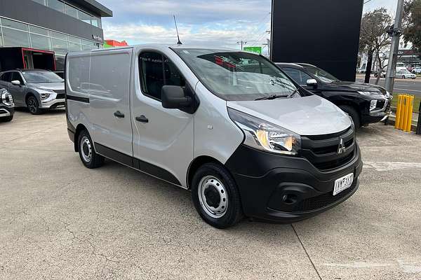 2022 Mitsubishi Express GLX SN SWB