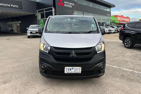 2022 Mitsubishi Express GLX SN SWB
