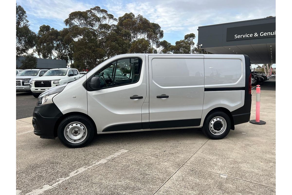 2022 Mitsubishi Express GLX SN SWB