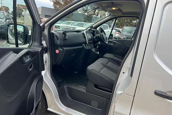 2022 Mitsubishi Express GLX SN SWB