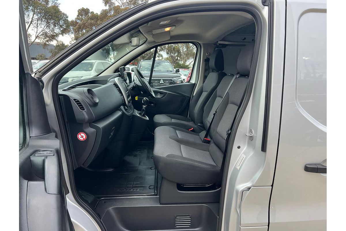 2022 Mitsubishi Express GLX SN SWB