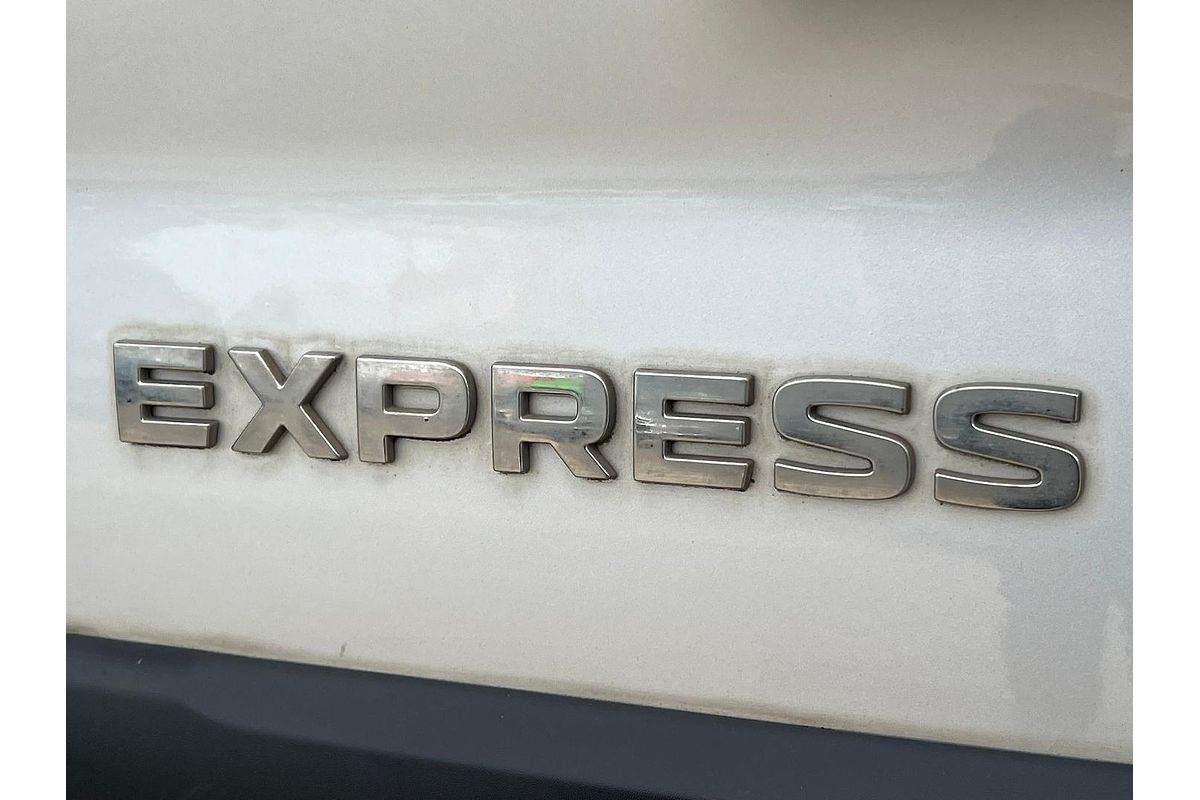 2022 Mitsubishi Express GLX SN SWB