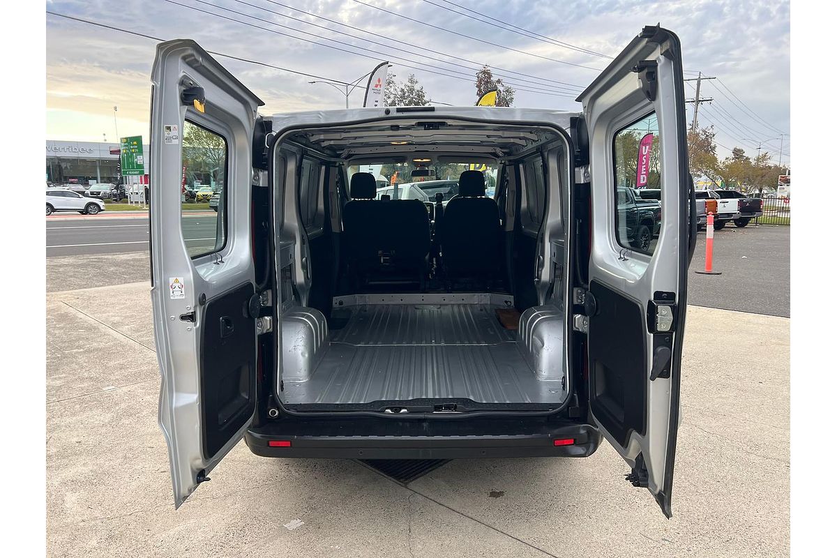 2022 Mitsubishi Express GLX SN SWB