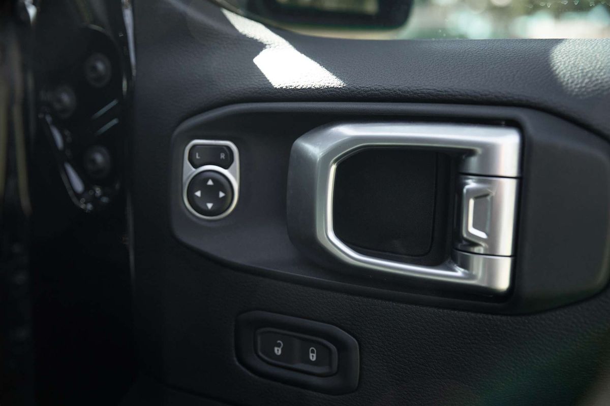 2020 Jeep Wrangler Overland JL
