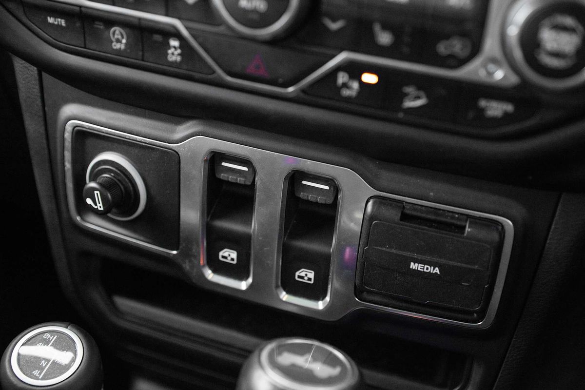 2020 Jeep Wrangler Overland JL
