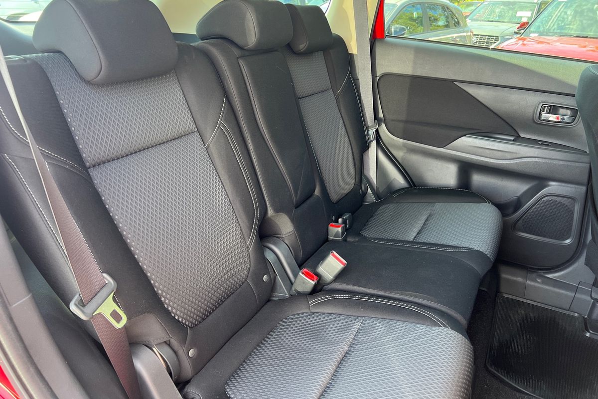 2020 Mitsubishi Outlander ES ZL