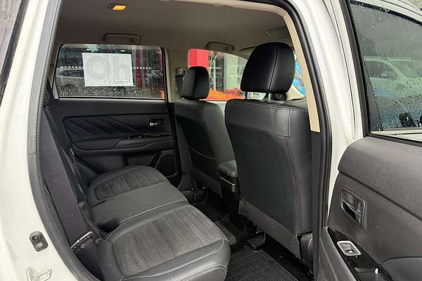 2017 Mitsubishi Outlander PHEV LS ZK