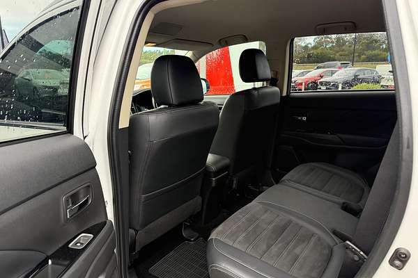 2017 Mitsubishi Outlander PHEV LS ZK
