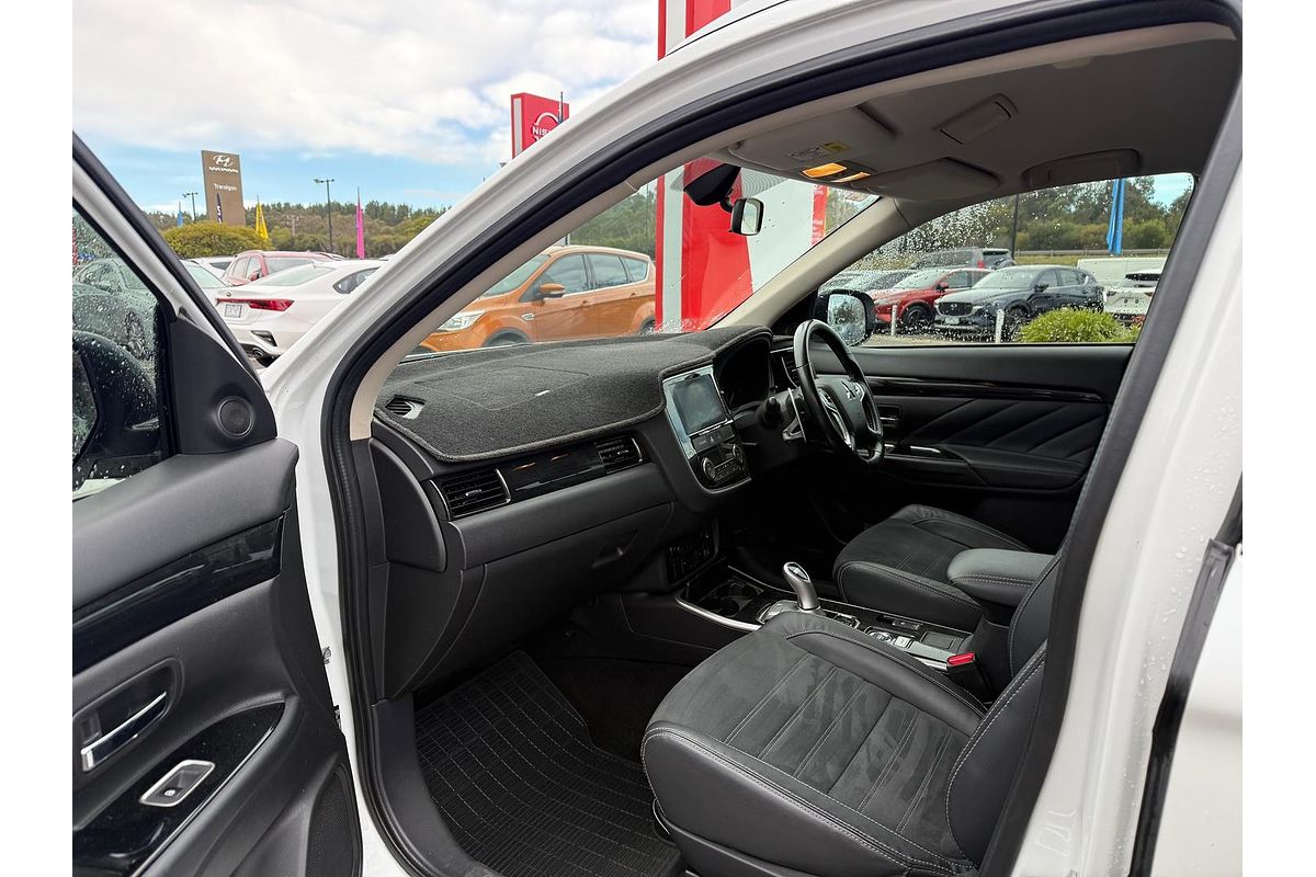 2017 Mitsubishi Outlander PHEV LS ZK