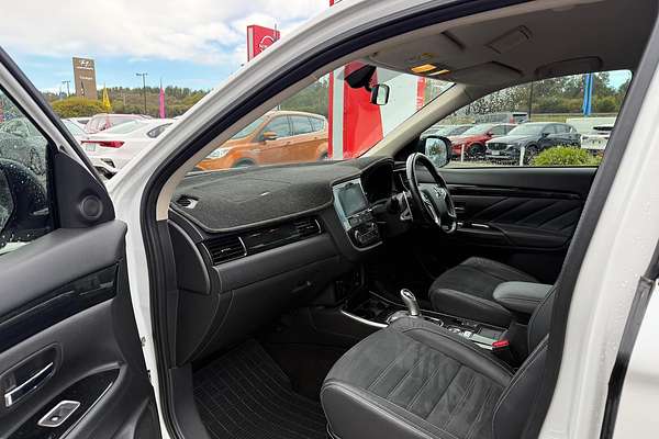 2017 Mitsubishi Outlander PHEV LS ZK