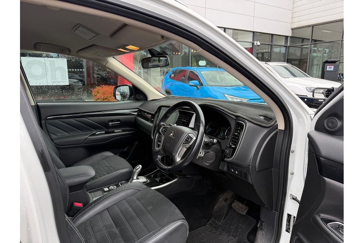 2017 Mitsubishi Outlander PHEV LS ZK