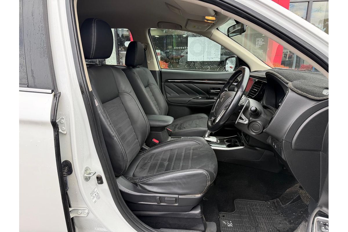 2017 Mitsubishi Outlander PHEV LS ZK