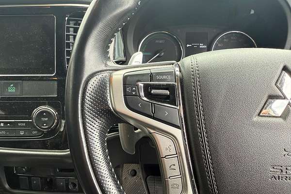 2017 Mitsubishi Outlander PHEV LS ZK