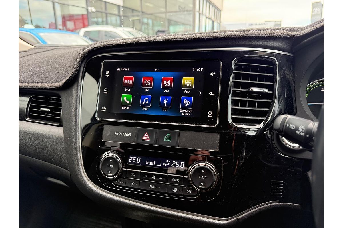 2017 Mitsubishi Outlander PHEV LS ZK