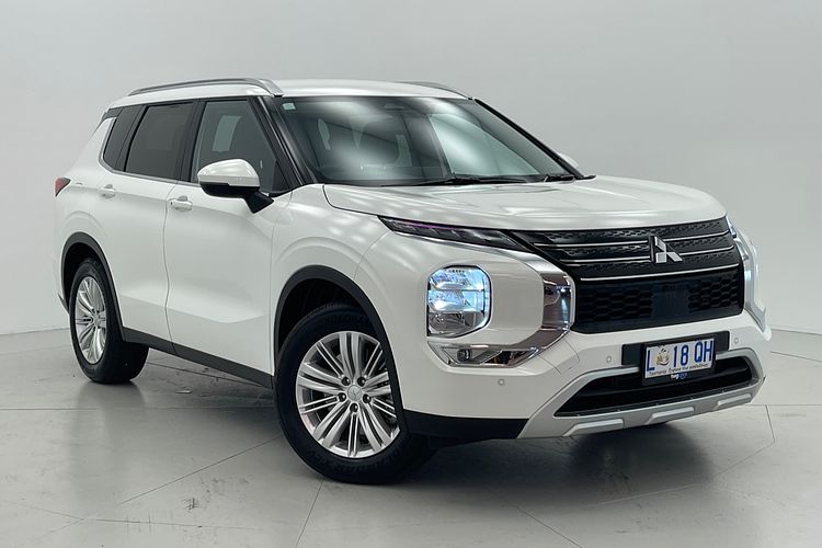 2023 Mitsubishi Outlander LS ZM
