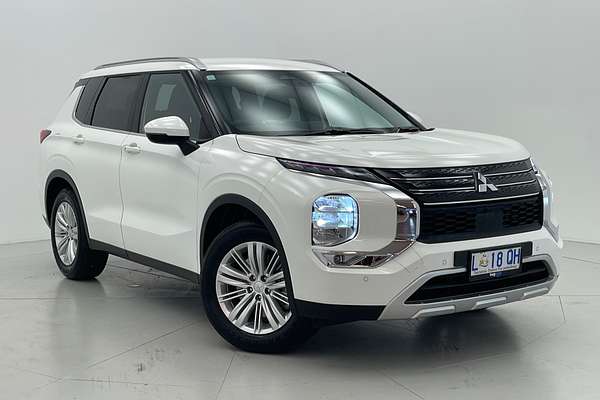 2023 Mitsubishi Outlander LS ZM