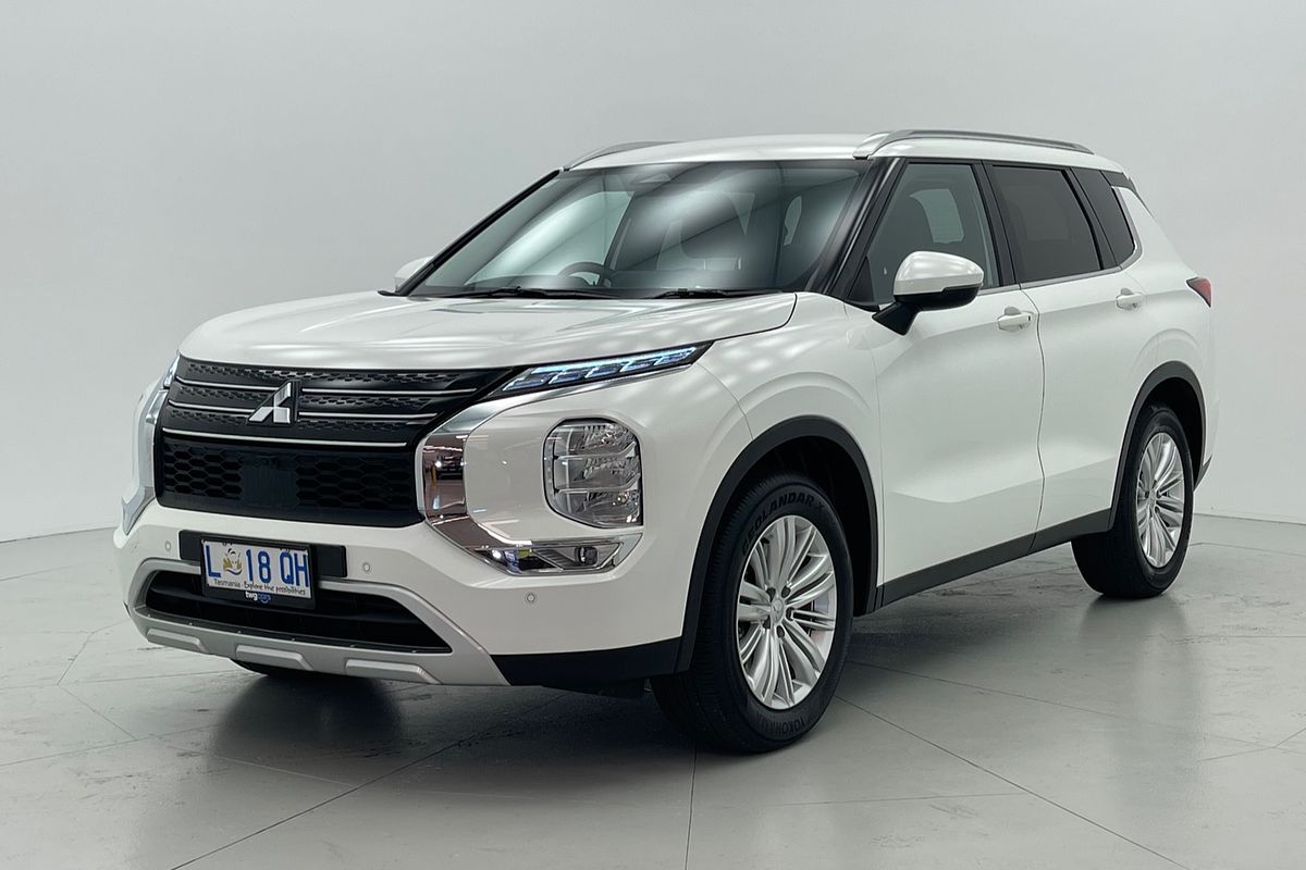 2023 Mitsubishi Outlander LS ZM