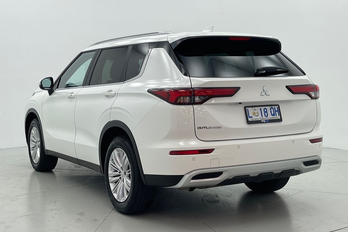 2023 Mitsubishi Outlander LS ZM
