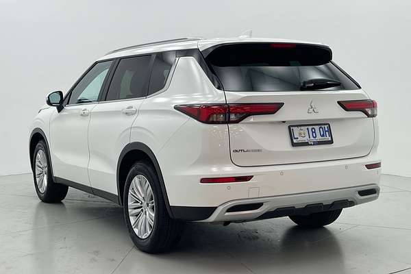 2023 Mitsubishi Outlander LS ZM